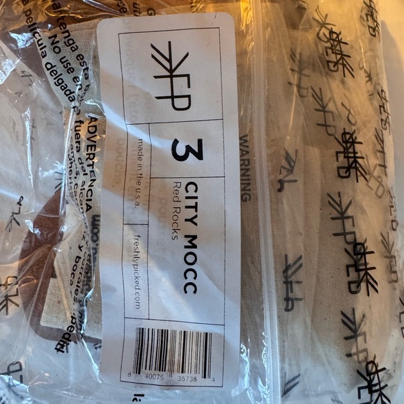 New Freshly Picked City Mocc Red Rocks Baby Shoes size 3 - Picture 2 of 4